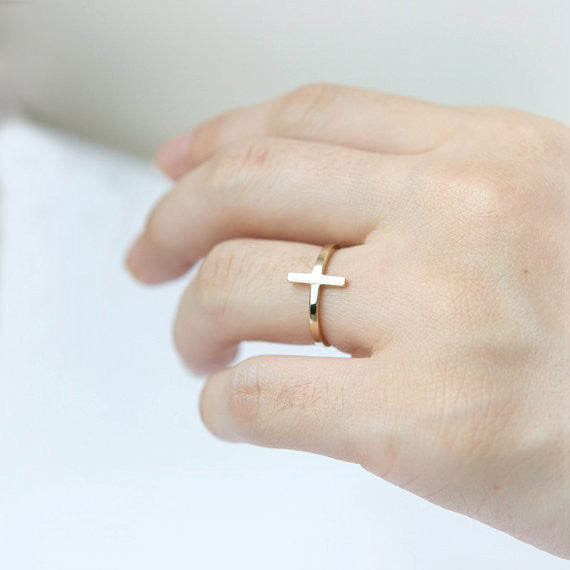 Sideways Cross Ring